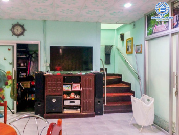 *****ทาวน์เฮ้าส์มือสอง ย่านลำลูกกา ม.อู่ทองเพลส2 ลำลูกกา หลังมุม เนื้อที่ 28 ตร.ว. ฟังก์ชัน 3 ห้องนอน 2 ห้องน้ำ จอดรถได้ 2 คัน ตอบโจทย์ทุกการอยู่อาศัย บนทำเลเชื่อมต่อถนนวิภาวดี-รังสิต, ถนนรังสิต-นครนายก ใกล้รถไฟฟ้า "สถานีคูคต" และฟิวเจอร์พาร์ครังสิต